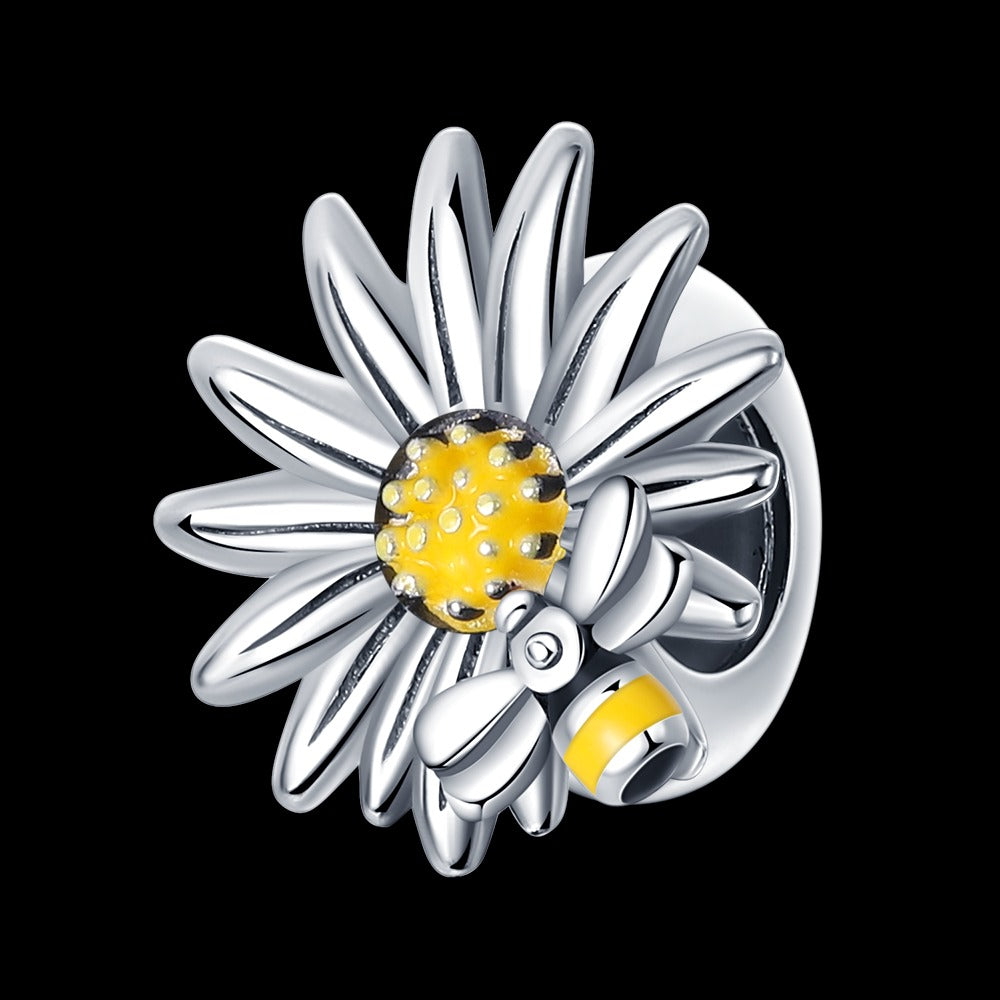 Silver Daisy Charm