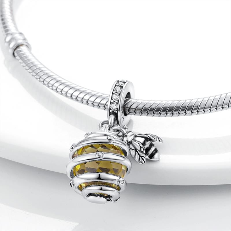 Diamond Bee on Honeycomb Charm